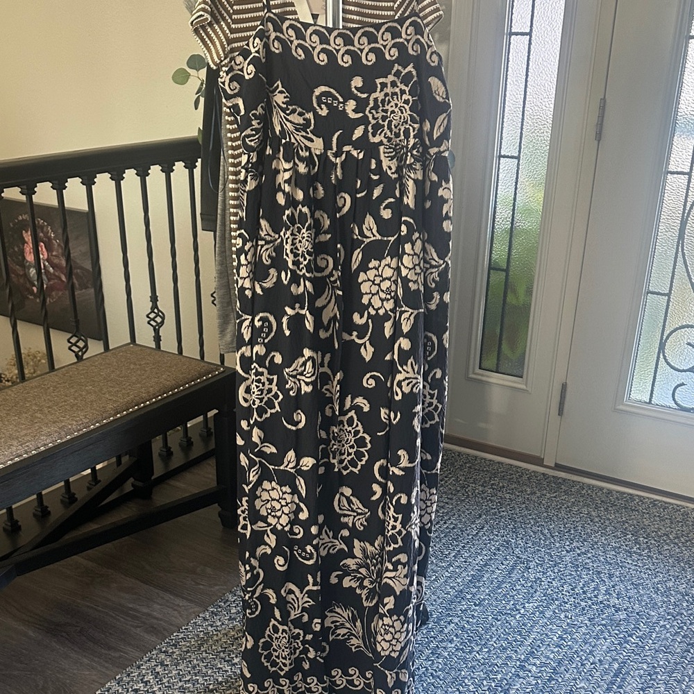 TCEC Navy Midi Dress